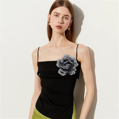 Flash Camellia Flower Brooch Pin for Women Men Elegant Texture Fabric Dahlia Rose Floral Brooches Lapel Pins Dainty Wedding Holiday Party Costume Dress Accessories Jewelry - color: Grey