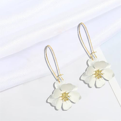 WCRAZYE Bohemian Daisy Flower Earrings Necklace Sets for Women Unique Trendy Boho Matte 3D Gold Flower Floral Petal Statement Earring Wedding Jewelry - color: White