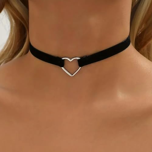 Fesciory Black Necklaces for Women, Adjustable Layered Velvet Leather Lace Collar Necklace, Goth Jewelry Gifts. - color: Heart