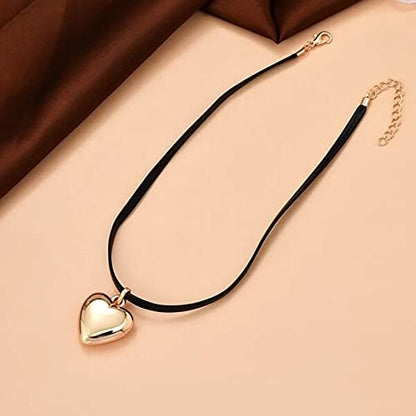 Andelaisi Boho Heart Velvet Choker Necklace Black Velvet Suede Necklace Choker Gold Love Heart Pendant Necklace Gothic Black Velvet Ribbon Necklace Chain Jewelry for Women