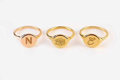 Elegant Jewel Box Women Oval signet ring in solid Gold 9k, 14k, & 18k, Personalized gold chevalier ring, Custom Initial engraved, Personalized jewelry for Birthday, RN377