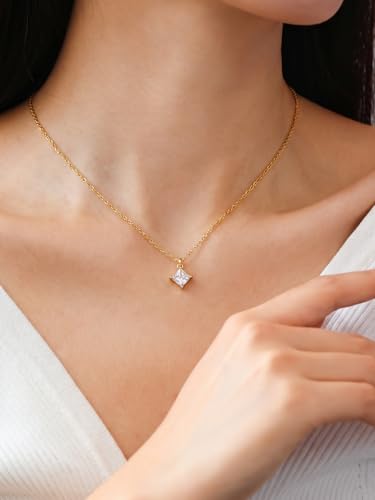 Layered Gold Necklaces for Women14K Gold Planted Non Tarnish | Cuban, Herringbone,Figaro,Paperclip Chain Layering Stack Choker Necklace , Trendy Jewelry Gift for Women - color: B