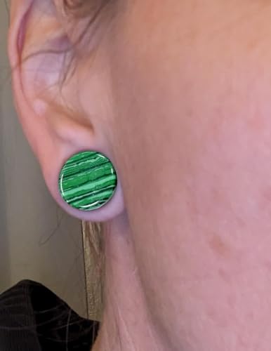 Green Malachite Ear Plugs Expander Earrings for Women Men 1 Pair Natural Solid Stone Saddle Double Flared Ears Stretching Tunnels Gauges Stretcher Lobe Earring Body Piercing Jewelry Size 2g to 5/8'' - size: 0g(8mm)