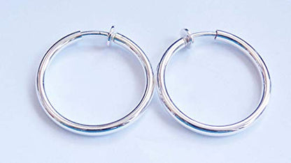 Clip-on Earrings Round Shiny Plated Hoop Earrings Gold Or Silver 1 inch Hoops Hypo-Allergenic - style: Silver