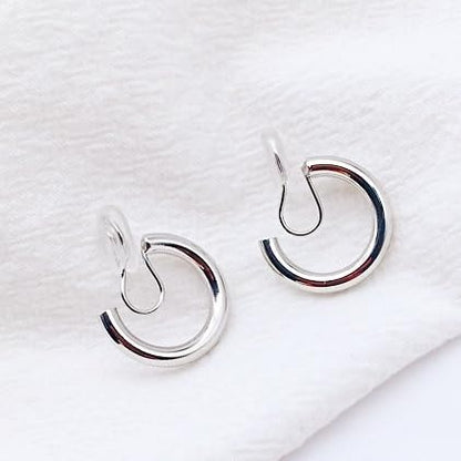 Clip On Hoop Earrings for Women Not Pierced Gold Silver Large Chnky Square Twisted Comfortable Coil Hoop Clip On Earrings - color: 20mm Hoop Silver