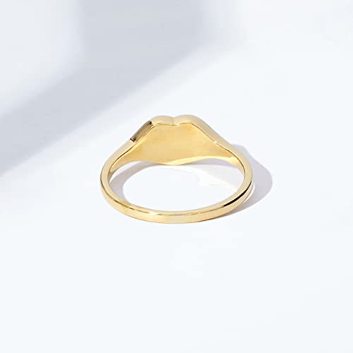 Amazon Essentials 14K Plated Sterling Silver Round Signet Ring - color: Yellow Gold, size: 7, style: Heart