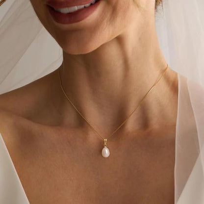 Pearl Necklaces for Women, Dainty Pearl Drop Necklace 14K Gold Plated CZ Pearls Pendant Necklace Small Gold Choker Necklaces for Women Trendy Wedding Jewelry Bridesmaids Gifts - color: Gold Plated-Box Pearl