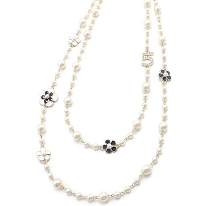 Long Layered Faux Pearl Necklace for Women Floral Sweater Chain | Chic multi-strand accessories decorated with a classic digit 5.