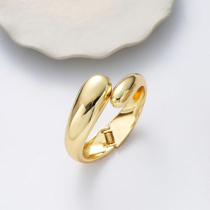 2pcs Gold Bangle Bracelets for Women, Trendy Hinged Cuff Open Wide Chunky Gold Bracelet Stack Arm Cuff Jewelry for Women - color: D-Gold Bangle