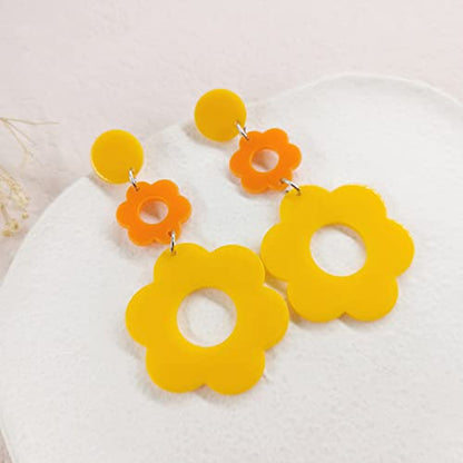 Handmade Acrylic Flower Earrings - Bohemian Double Daisy Drop Resin Flowers Dangle Earrings for Women Girls 70s 80s Party Accessories - color: orange+yellow