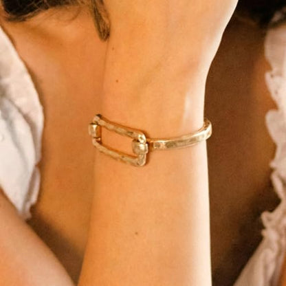 Chunky Gold Statement Bracelet for Women Large Thick Non Tarnish Hammered Cuff Bracelet Trendy Luxury Geometric Rectangle Bangle Jewelry Gift