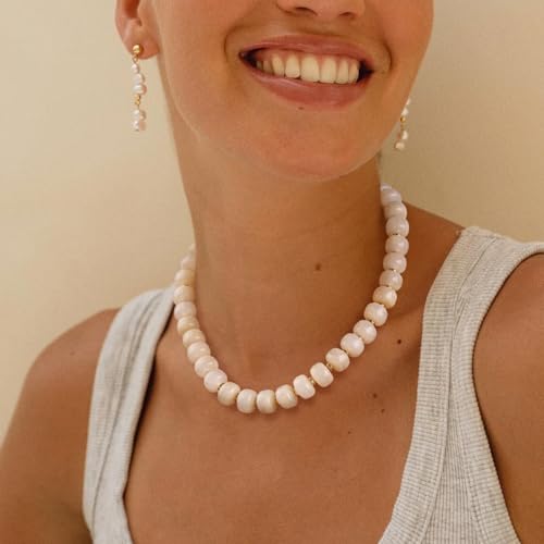 Beaded necklace for Women Boho Bead Gemstone Chunky Necklace Big Bead Necklace Fashion Trendy Summer Necklaces Jewelry Gifts - color: White Beaded