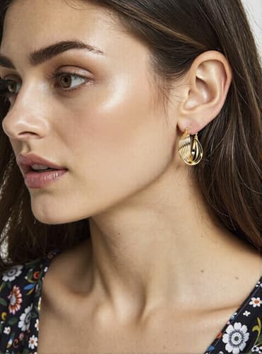Golden Hoop Earrings For Women The Twisted Close-Fitting Hoop Shape Is Crafted With Gold-Plated Material And S925 Silver Pins Light Luxury Elegant Unique And Minimalist Style - color: GEE4006-Gold