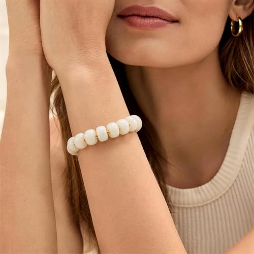 VIBILIA Chunky Beaded Bracelet for Women Multicolor Big Resin Acrylic Bead Elastic Stretch Bracelet, Trendy Statement Bracelets Boho Summer Beach Vacation Charm Jewelry - color: Round-White