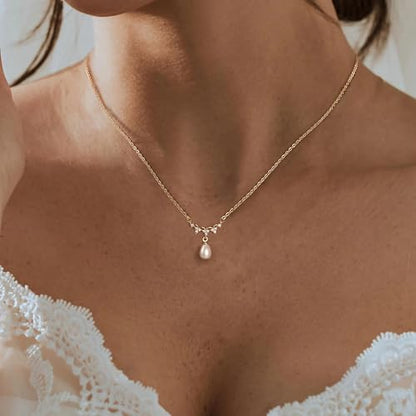 Pearl Necklaces for Women Trendy,Dainty Pearl Pendant Necklace | 14k Gold Plated Elegant Pearl Necklace,Simple Pearl Pendant,Dainty Gold Jewelry,Waterproof Summer Bridal Wedding Accessories - color: GOLD-9