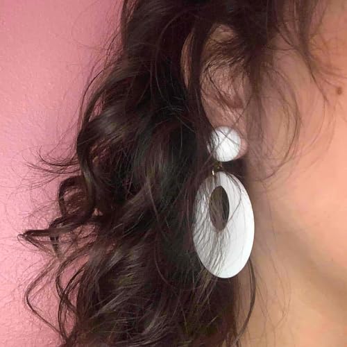 White Circle Hoop Earrings for Women, Resin Minimalist Boho Earrings, Unique Retro 70s Inspired Round Earrings for Parties, Daily Wear