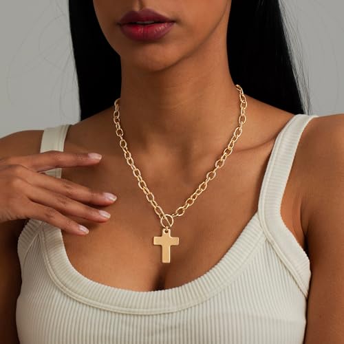 Carffordo Gold Cross Necklaces for Women, Chunky 14K Gold Plated Necklace | Statement Cross Pendant Necklace with Toggle Clasp, Hypoallergenic Waterproof Bold Chain, Trendy Charm Jewelry Gift for Her - color: fashion cross