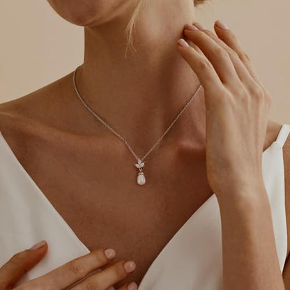 Pearl Necklaces for Women Trendy,14k Gold Plated Pearl Pendant Necklace Dainty Wedding Necklace Small Cute Gold Choker Necklace for Women Non Tarnish Gold Prom Jewelry Fashion Bridesmaids Gifts - color: silver flower
