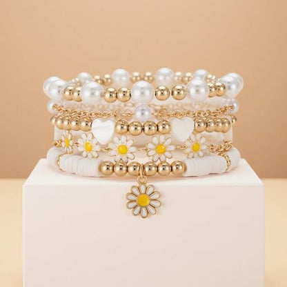 4Pcs Daisy Flower Stackable Bracelet Set for Women, White Faux Pearl Heart Beaded Boho Bracelets, Y2K Coquette Jewelry Gift