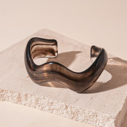 Creative Wave-shaped Opening Cuff Bracelets Statement Colorful Geometric Chunky Bangle Bracelets Acrylic Resin Irregular Wristbands for Beach Vacation Jewelry - color: Black