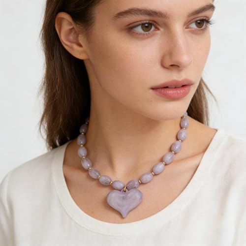 Chunky Beaded Necklaces for Women Trendy Colorful Acrylic Bead Statement Necklace Puffy Heart Pendent Necklaces for Women Boho Fashion Jewelry - color: E-light grey