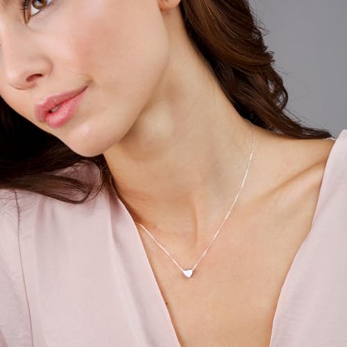BAYLAY Heart Necklace for Women Girls, 18K Gold Plated Heart Pendant Charm Necklace Dainty Gold Necklace for Women Gold Jewelry Gifts for Mom Grandma Wife - color: Silver, style: Silver - Cute Heart
