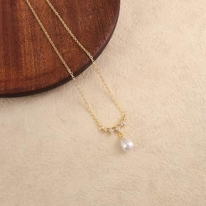 Pearl Necklaces for Women Trendy,Dainty Pearl Pendant Necklace | 14k Gold Plated Elegant Pearl Necklace,Simple Pearl Pendant,Dainty Gold Jewelry,Waterproof Summer Bridal Wedding Accessories - color: GOLD-9