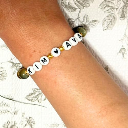 Customized Name Bracelet for Couples, Family, Friends, Personalized Bracelet with Names, Crystal Beads and elastic stretch - style: 8mm Stones