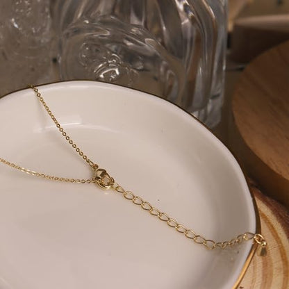 Jean Beau Dainty Pendant Necklaces for Women, Cute Chain Necklace Jewelry Gift - color: Green CZ Clover