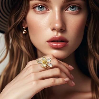Large Flower Crystal Ring, Crystal Petal Ring, Size Adjustable, Fashion Ladies Must - color: Transparent