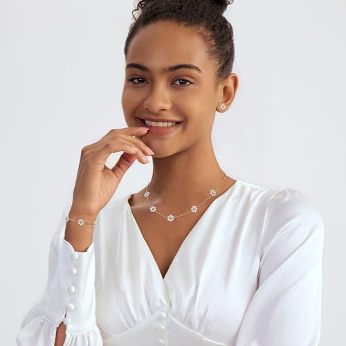 Zeffy Gold Pearl Necklace for Women, Dainty 14K Gold/Silve Plated Layered Pearl Choker Pearl Earrings Pearl Bracelets Wedding Trendy Gold Jewelry Set for Women Gifts - style: Gold Daisy Pearl Necklace Set-3PCS