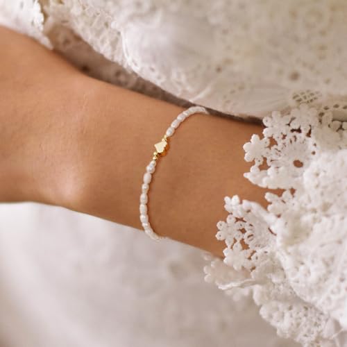 BERISO Gold/Silver Pearl Bracelets - 14K Gold Plated Dainty Pearls Beaded Chain Heart Bracelets - style: Pearl Heart-Gold