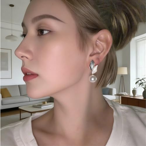 Retro Blue White Leaf Pearl Earrings for Women Light Luxury Faux Pearl Earrings Zinc Alloy Pearl Drop Earrings Casual Daily Wear Accessories for Parties