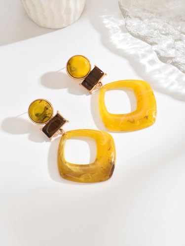 Retro Geometric Resin Drop Earrings for Women, Yellow Brown Acrylic Statement Earrings, Lightweight Dangle Earrings, Boho Artistic Earrings for Party and Daily Wear