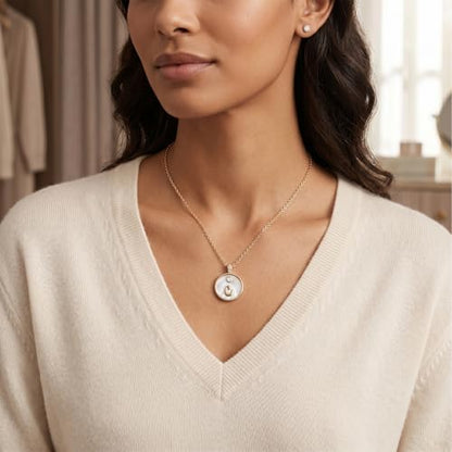 Initial Necklaces for Women Mother of Pearl Gold Letter Necklace Pendant - color: Letter C