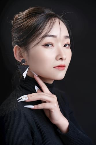 Black White Acrylic Earrings for Women Acrylic Triangular Drop Dangle Earrings Trendy Water Drop Two Tone Stud Earrings Geometric Resin Statement Earrings Jewelry - color: Triangular