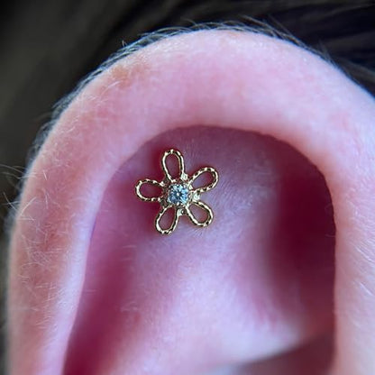 FINE4U 1PC ASTM F136 Titanium 16G Flatback Stud for Tragus, Helix, Conch 6mm 8mm - Screw on Cartilage Earring Piercing Jewelry - color: Flower - Gold