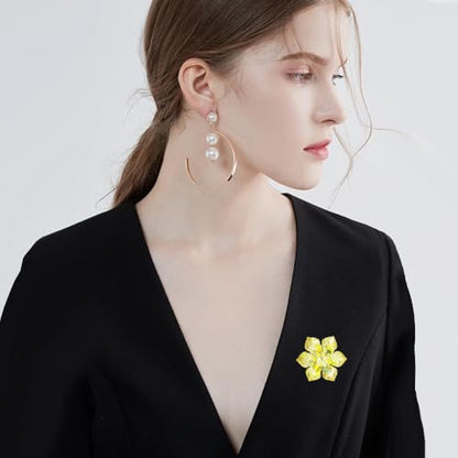 Crystal Flower Brooch Pin for Women Dress Suit Bag Hat Broochs Pins Christmas Brooch Pin Wedding Party Birthday Dance Jewelry Accessories - color: Yellow Flower Brooch Pin