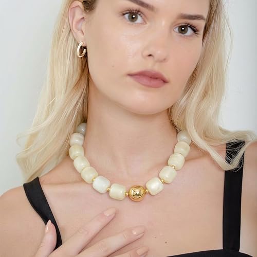 Multicolor Beaded Necklace,Chunky Cube Beaded Statement Necklace, Boho Resin Choker Necklace for Women,Lightweight & Cool, Suitable for Beach, Vacation, Daily Wear & Summer Parties - color: Beige