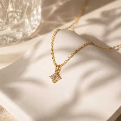 Gold Necklace for Women, Dainty 14K Gold Plated Pendant Necklaces for Women Trendy Simple Choker Chain Cubic Zirconia Circle/Interlocking/Sun/Pearl Necklace Fashion Jewelry Charm Gifts - color: Four-Leaf Clover-Cable