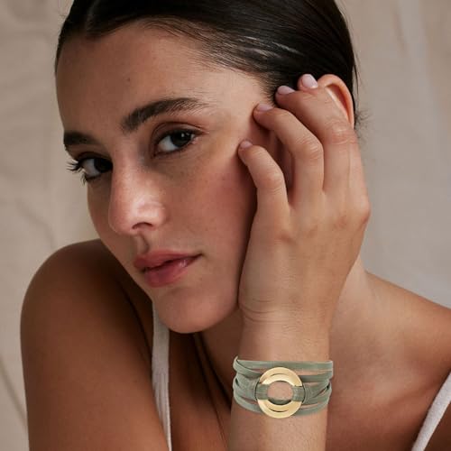hotoo Circle Charm Bracelets for Women Handmade Leather Wrap Bracelets for Couples Friendship Bracelet Bohemian Cuff Bangle Boho Jewelry Gift - color: Dark Green