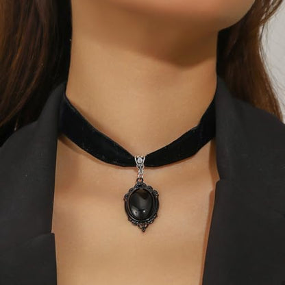 Gothic Black Velvet Goth Choker Necklace for Women,Cameo Black Choker Crow Skull Pendant Necklace Vintage Collar Skull Necklace Gothic Jewelry - style: Black
