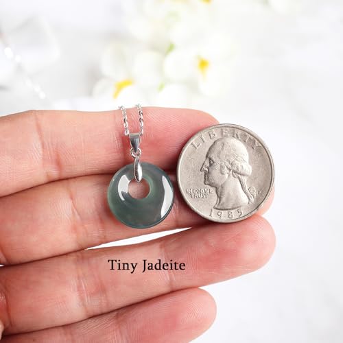 Real Green Jade Pendant Necklace for Women Donut/Heart/Clover/Teardrop/Rose/Lotus Flowers Genuine Jadeite Jewelry with Gold Plated 925 Sterling Silver Chain - style: Small Round Silver Necklace