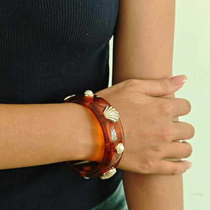 2PCS Chunky Acrylic Bracelet for Women Large Square Resin Cuff Vintage Open Bangle Bracelets Wide Geometric Jewelry - style: M-Shell - Amber