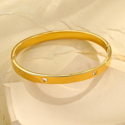 Friendship Love Bracelet for Women, 18K Gold Plated Titanium Steel Cuff - color: Gold, size: Clover 7''