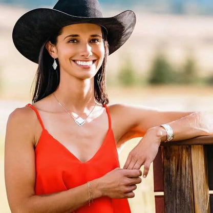 Montana Silversmiths Made in the USA Western Lifestyle Women's Cuff Bracelet - style: Darling of the West