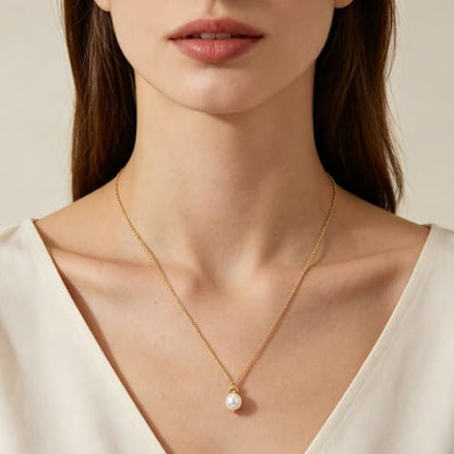 Freshwater Pearl Necklace for Women - 18K Gold Plated Dainty Pearl Pendant Choker, Hypoallergenic Non Tarnish Stainless Steel Chain, Gold Pearl Necklaces Gift for Her - color: Style 2