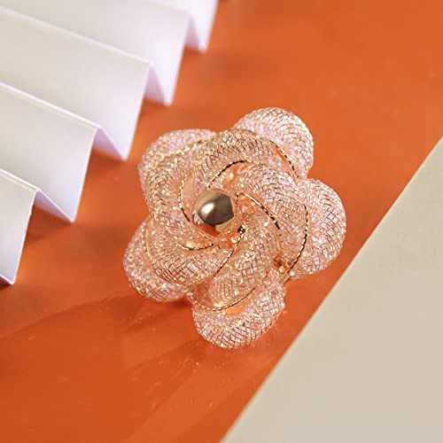 Brooches Fashionable and Refined Hollow-Out Breastpin for Girls Ladies and Women | Clothes Pin | Brooches and Pins for Women | Daisy Pin | Ladies Jewelry | Flower Brooch - color: Gold