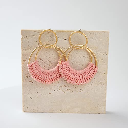 Raffia Hoop Earrings for Women Fun Boho Summer Beach Earrings Lightweight Handmade Straw Wicker Rattan Dangle Earrings Statement Geometric Round Drop Earrings - color: Pink - Round