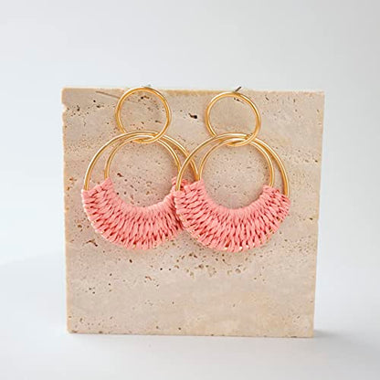 Raffia Hoop Earrings for Women Fun Boho Summer Beach Earrings Lightweight Handmade Straw Wicker Rattan Dangle Earrings Statement Geometric Round Drop Earrings - color: Pink - Round